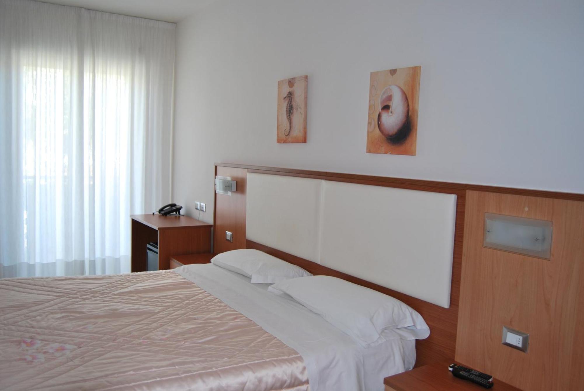 Hotel Europa Nereto Luaran gambar
