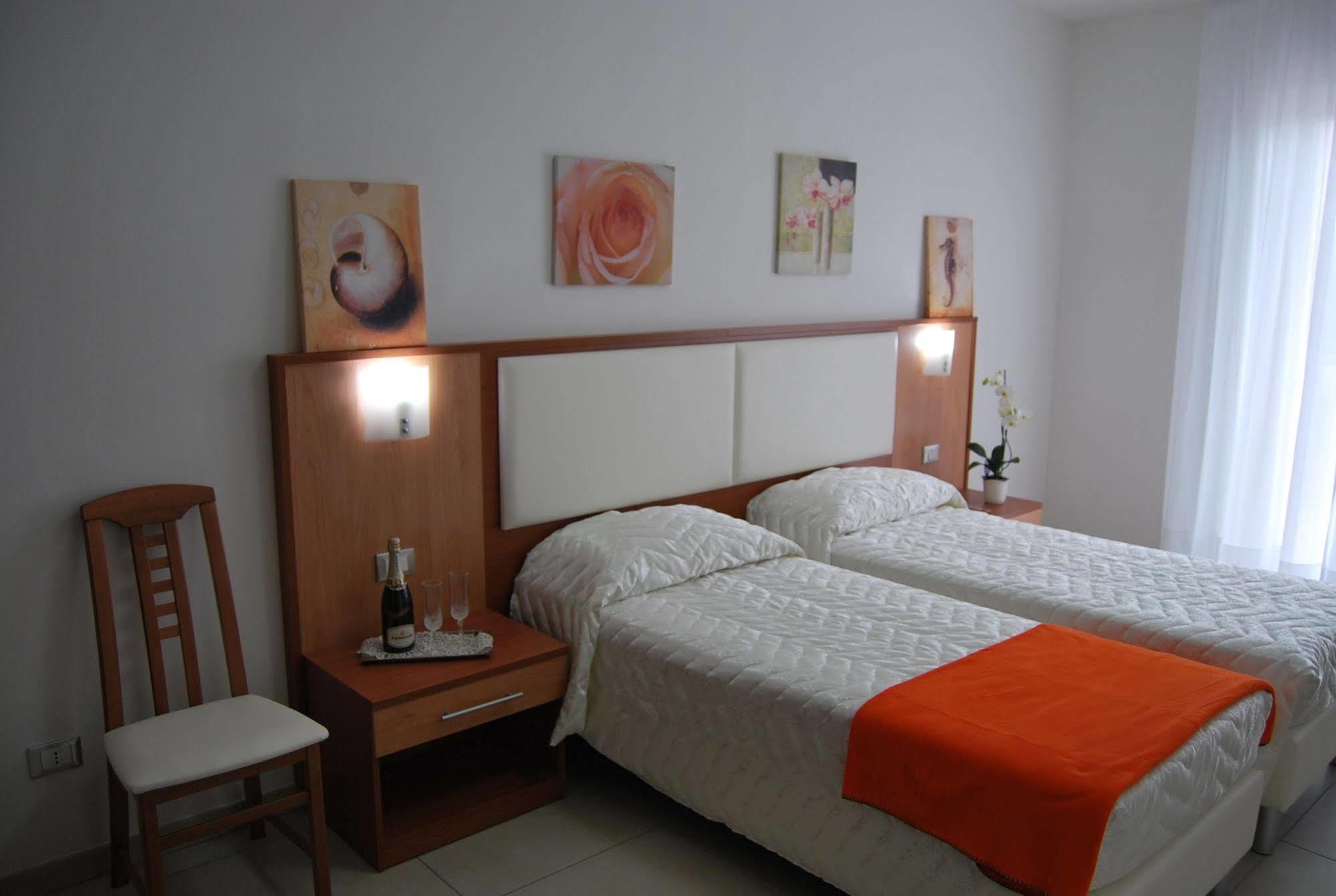 Hotel Europa Nereto Luaran gambar