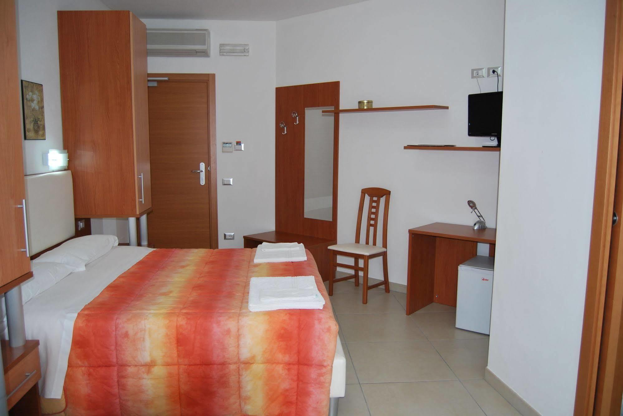Hotel Europa Nereto Luaran gambar